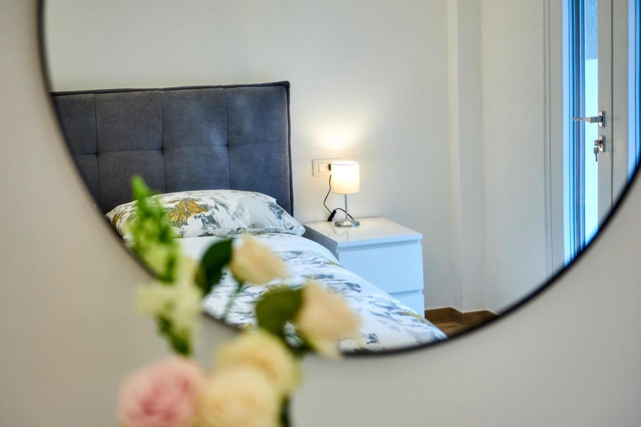 La Casa Di Lucia Lägenhet Lierna Exteriör bild